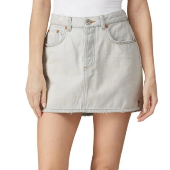 NEW One Teaspoon Brando 2020 Mini Distressed Light Wash Denim Button Fly Skirt - Picture 3 of 15